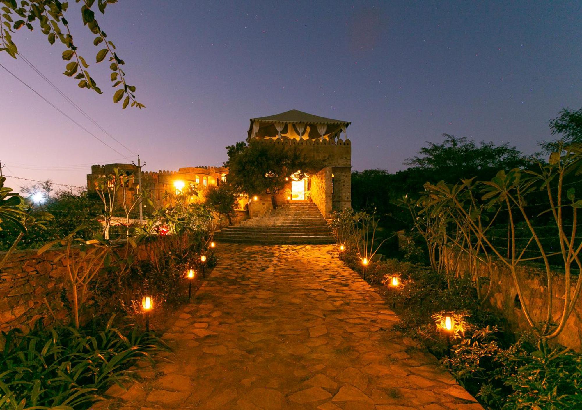 Manmatha A Luxury Retreat Bed & Breakfast Udaipur Exterior photo