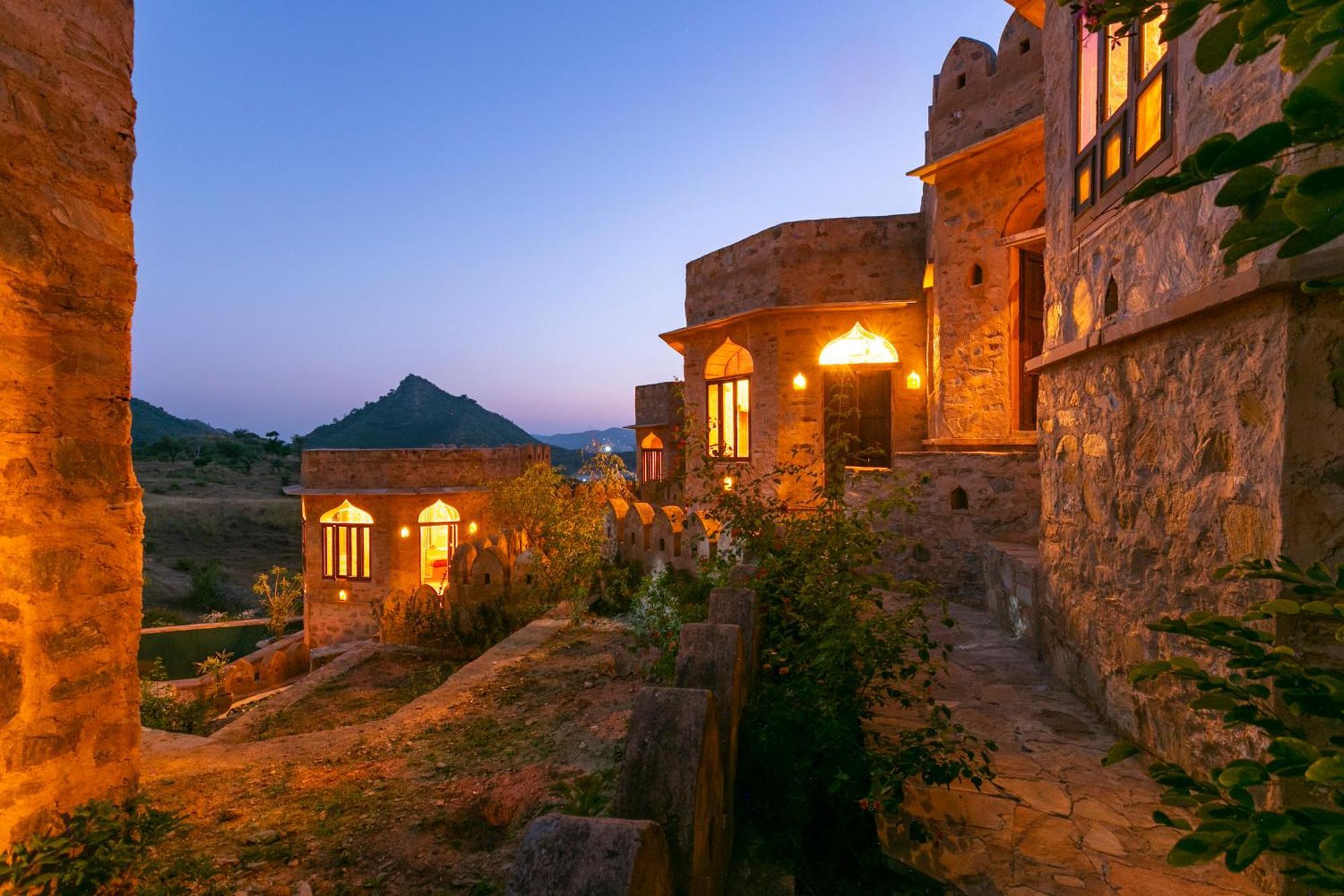 Manmatha A Luxury Retreat Bed & Breakfast Udaipur Exterior photo